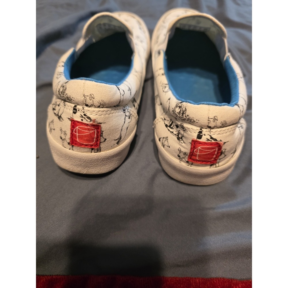 Bucketfeet Dog Print Slip On Shoes Womens 6.5 White Canvas Art Sketch Sneakers - Picture 8 of 9